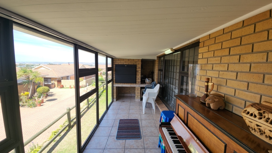 3 Bedroom Property for Sale in Hartenbos Central Western Cape